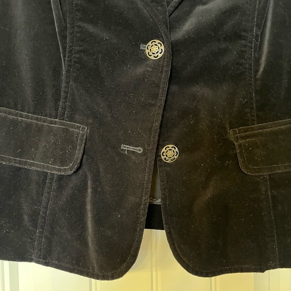 Women’s Black “Velvet like” blazer - Picture 3 of 5